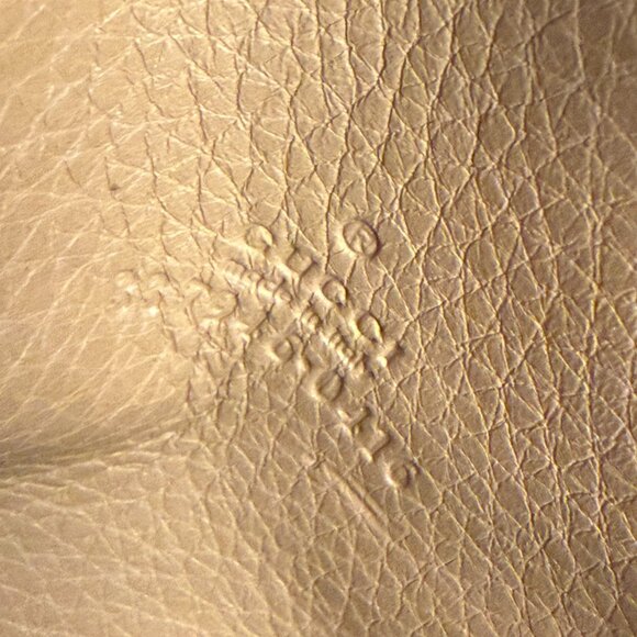 Gucci Soho Interlocking Round Patent Leather Coin Purse - Picture 6 of 7